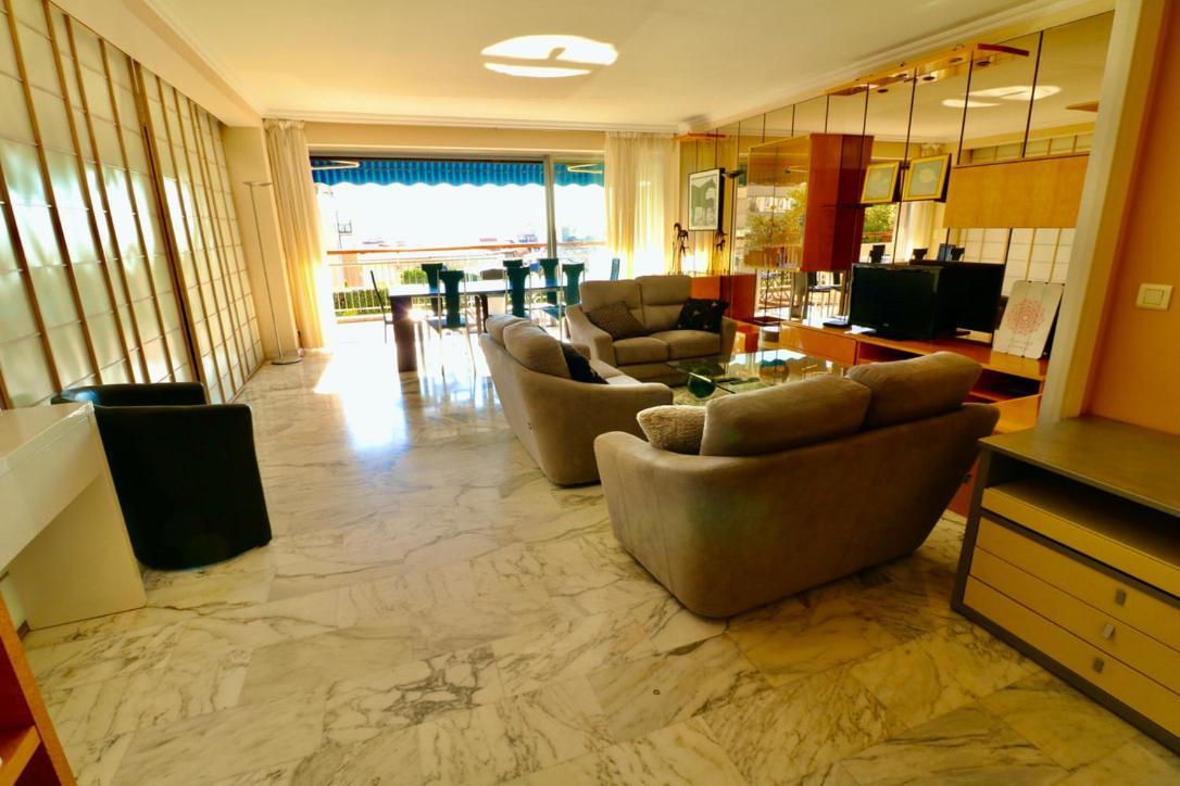 2, 3 And 4 Bedroom Sea View Forville Apartments 5 Mins From The Palais Канни Екстер'єр фото