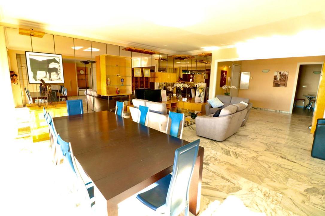 2, 3 And 4 Bedroom Sea View Forville Apartments 5 Mins From The Palais Канни Екстер'єр фото