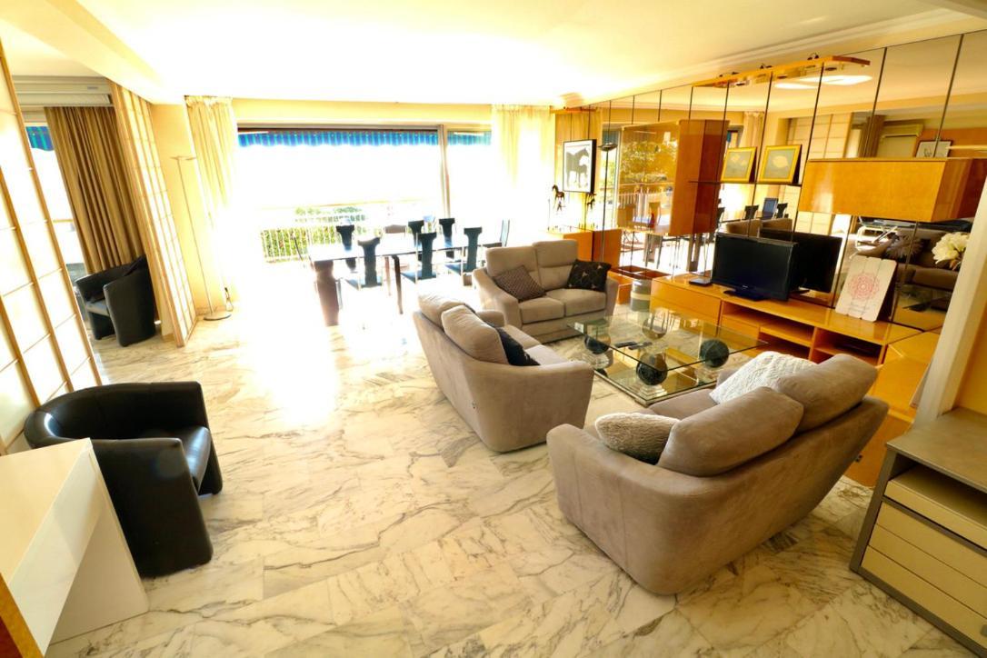 2, 3 And 4 Bedroom Sea View Forville Apartments 5 Mins From The Palais Канни Екстер'єр фото