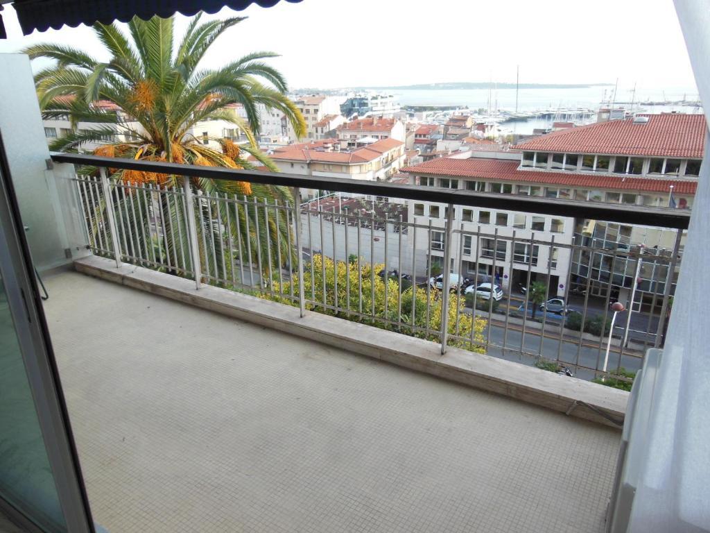 2, 3 And 4 Bedroom Sea View Forville Apartments 5 Mins From The Palais Канни Номер фото