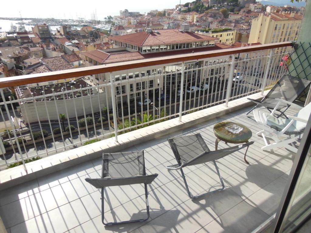 2, 3 And 4 Bedroom Sea View Forville Apartments 5 Mins From The Palais Канни Номер фото