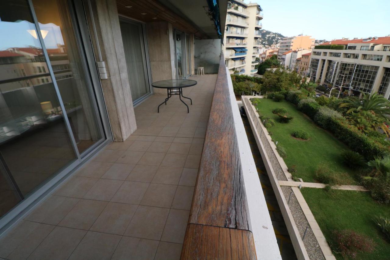 2, 3 And 4 Bedroom Sea View Forville Apartments 5 Mins From The Palais Канни Екстер'єр фото