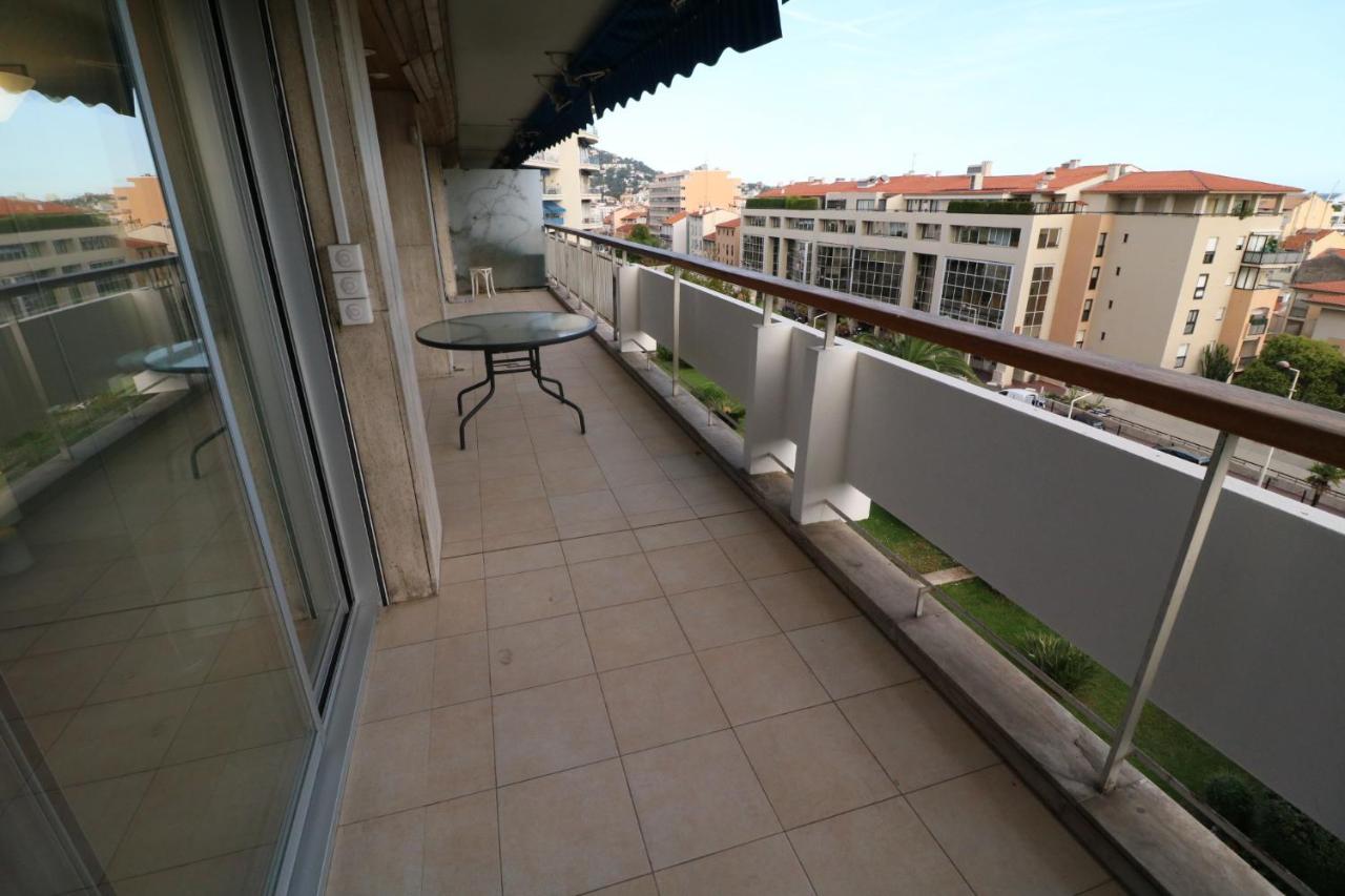 2, 3 And 4 Bedroom Sea View Forville Apartments 5 Mins From The Palais Канни Екстер'єр фото